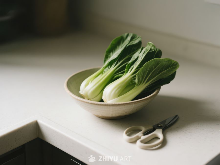 青菜置于碗中，旁放剪刀 365