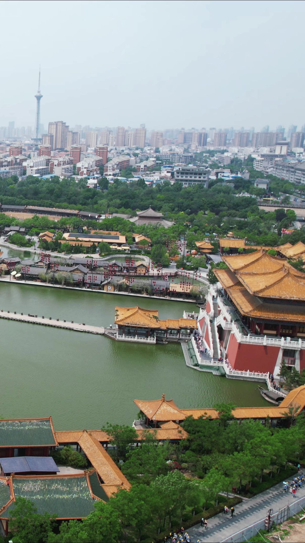 河南开封清明上河园5A景区竖屏航拍 