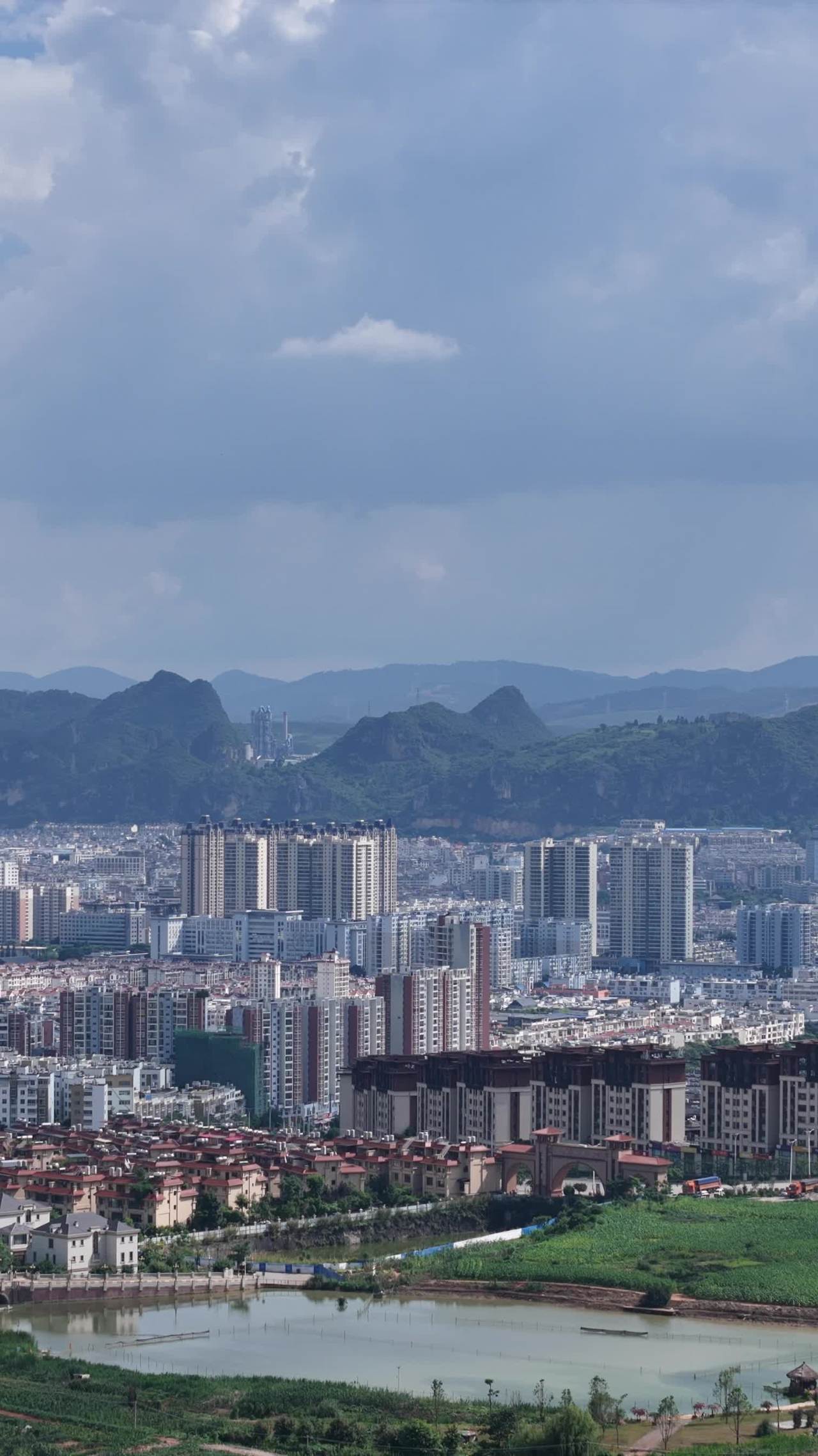 城市山景风光