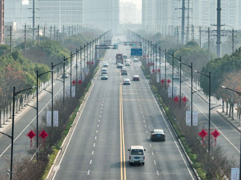 航拍昆山城镇道路风光新春氛围 6