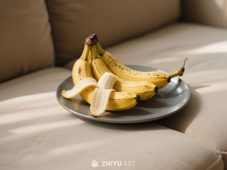 盘中香蕉，阳光洒落 268