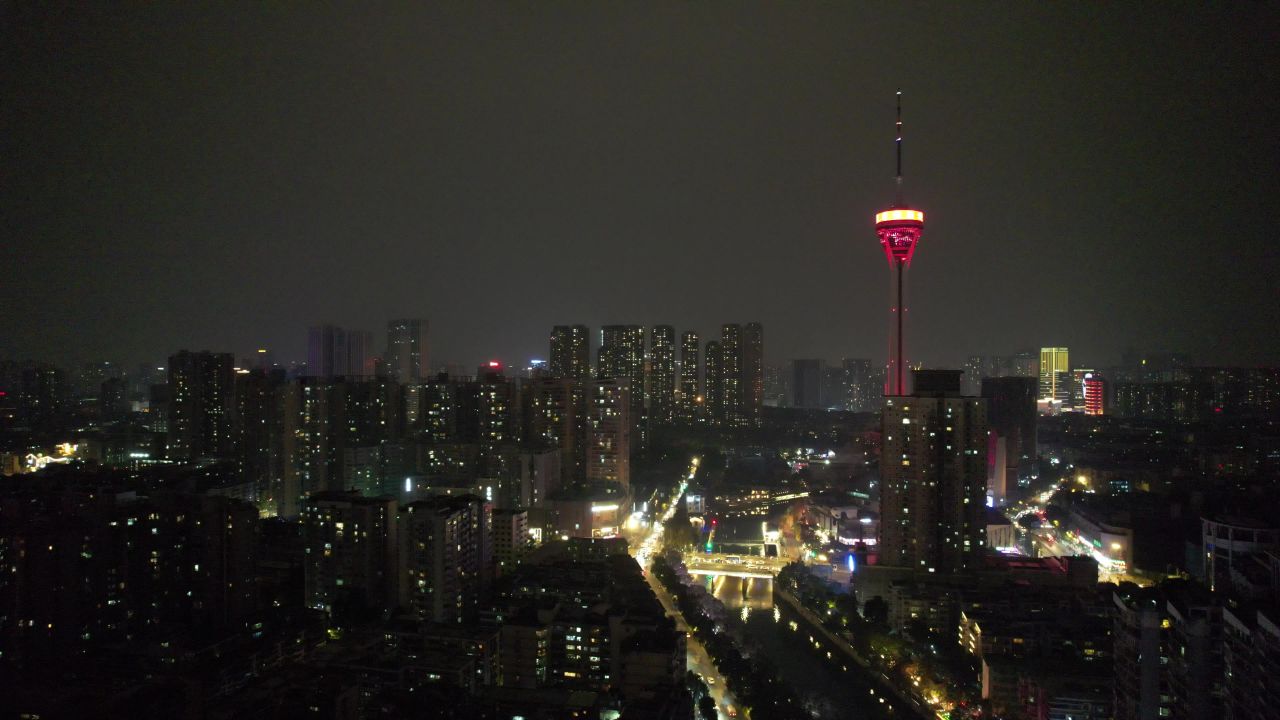 四川成都天府熊猫塔夜景灯光航拍 