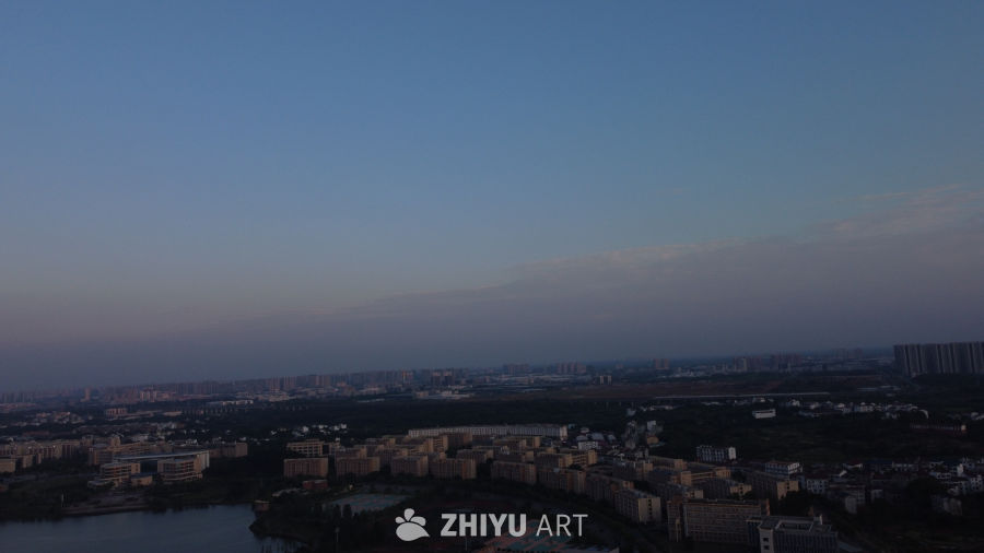 黄昏的城市剪影