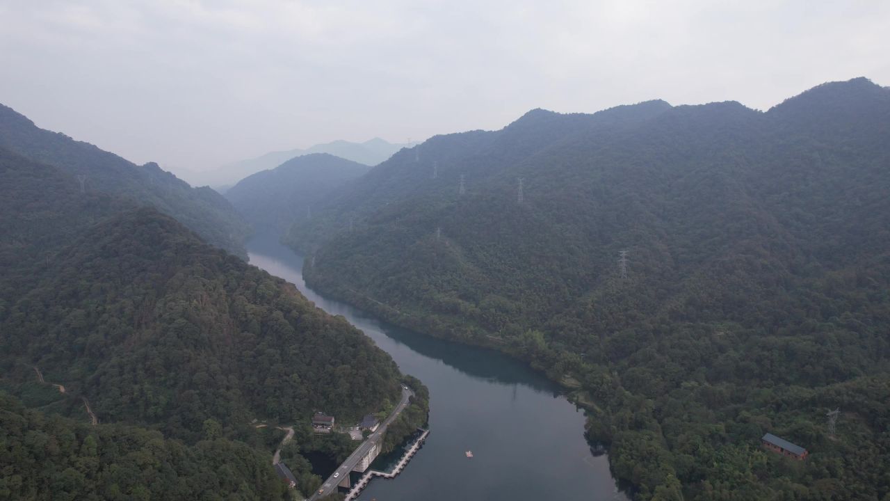 湖南郴州东江湖小东江清晨迷雾航拍 