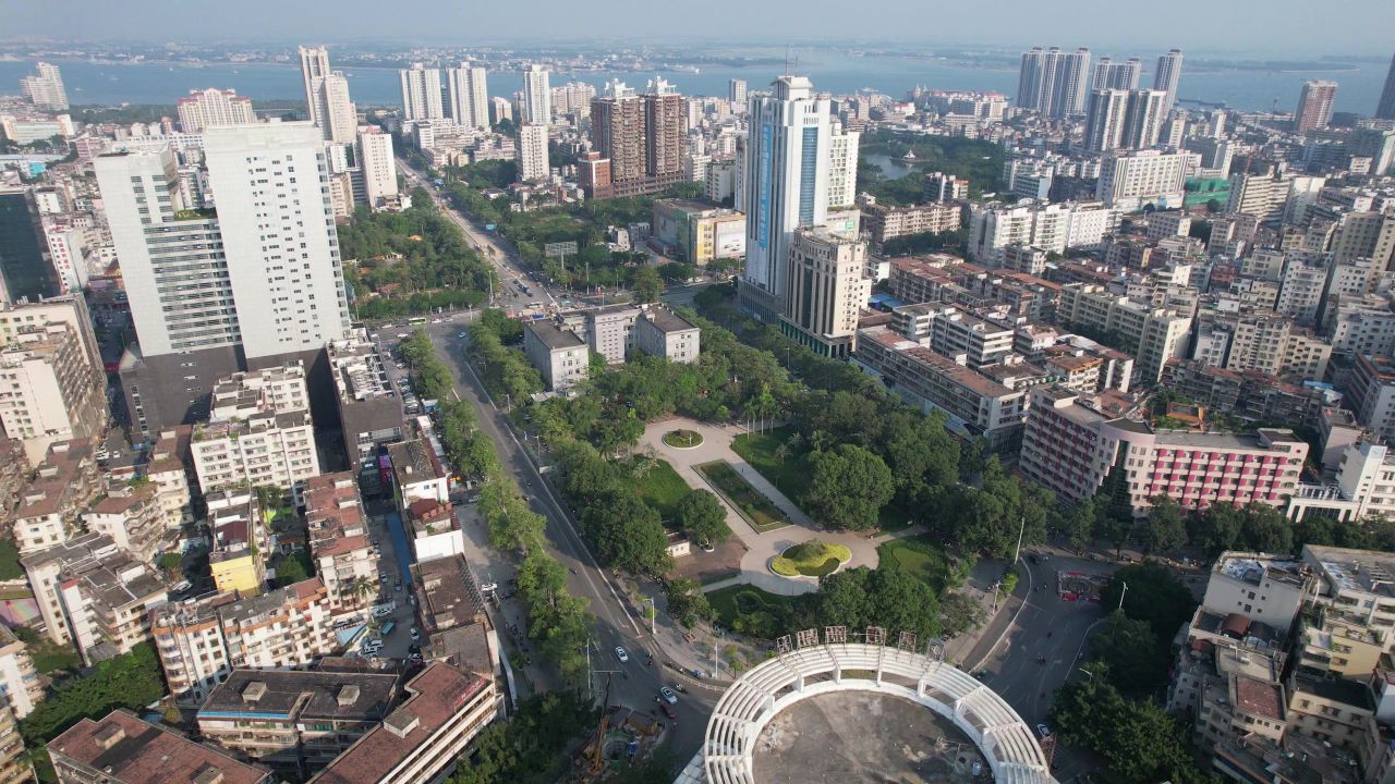 广东湛江城市风光航拍 