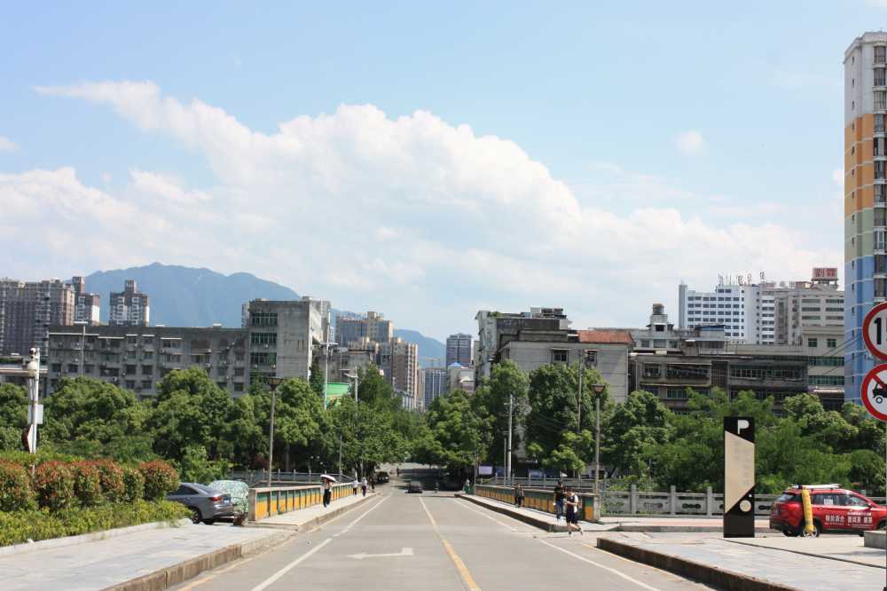 乡村都市
