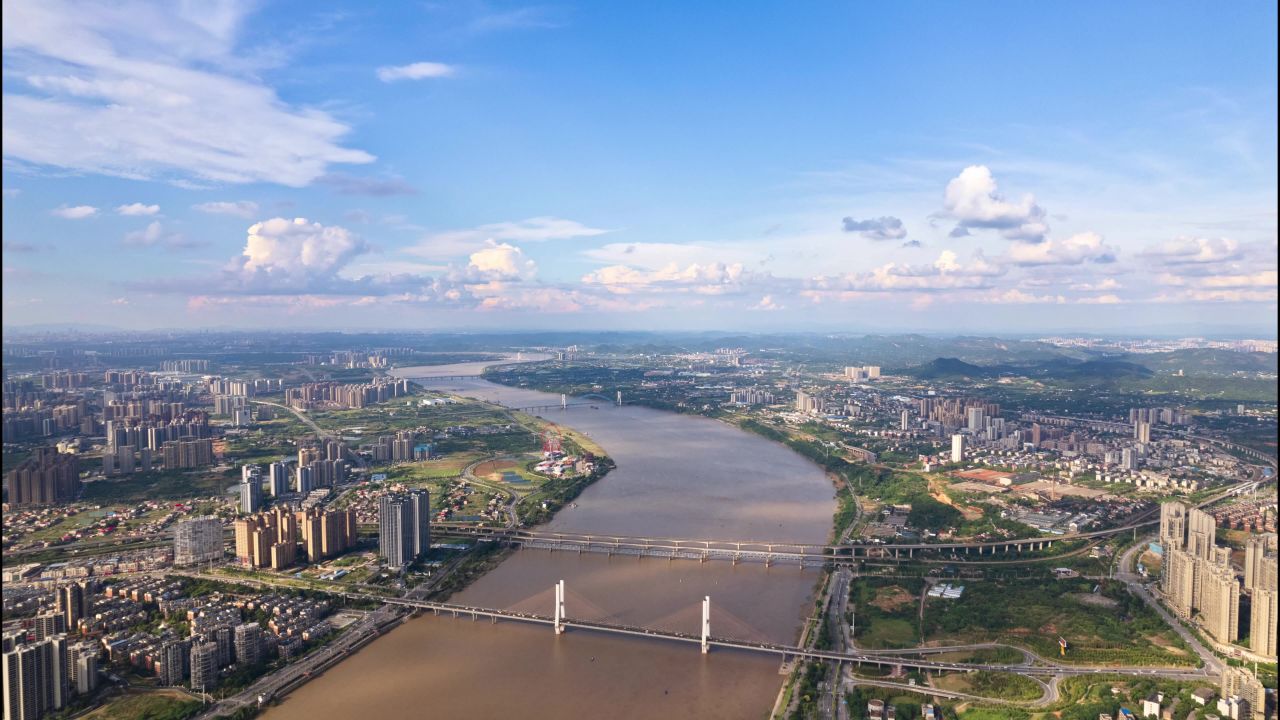 蓝天白云江景延时