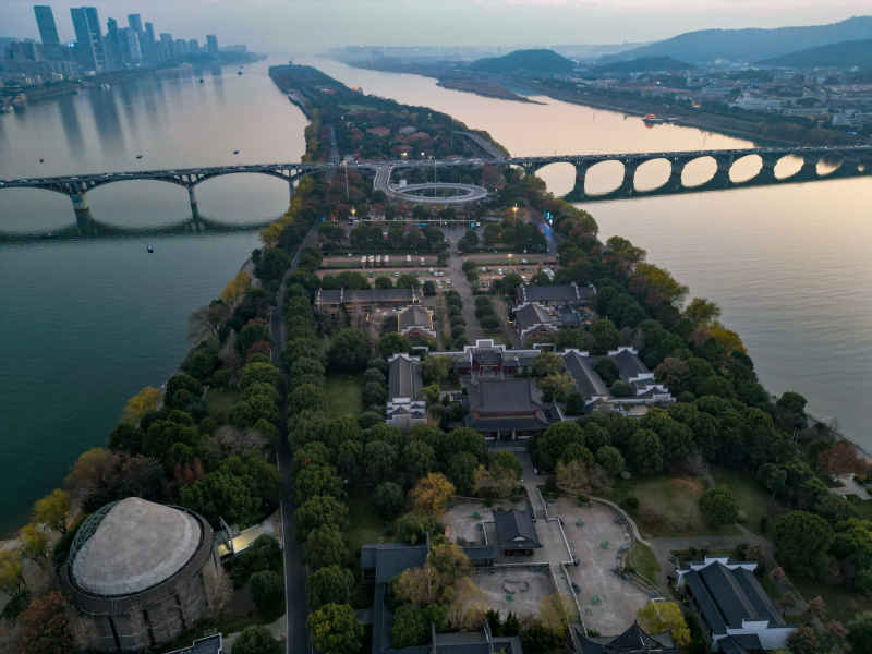 湖南长沙城市建筑高楼交通航拍摄影图
