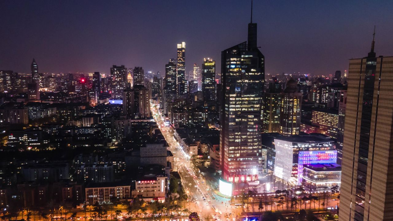 4K航拍南京地标江苏电视总台新街口夜景延时摄影