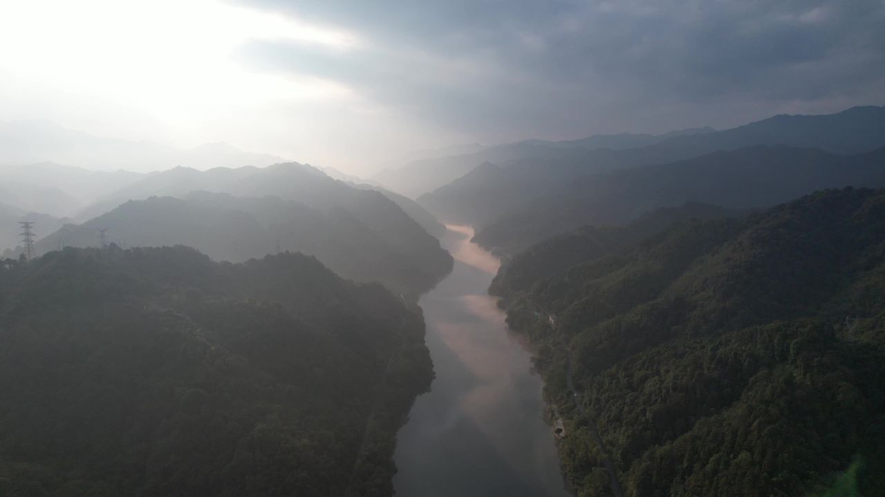 湖南郴州东江湖小东江清晨迷雾航拍 