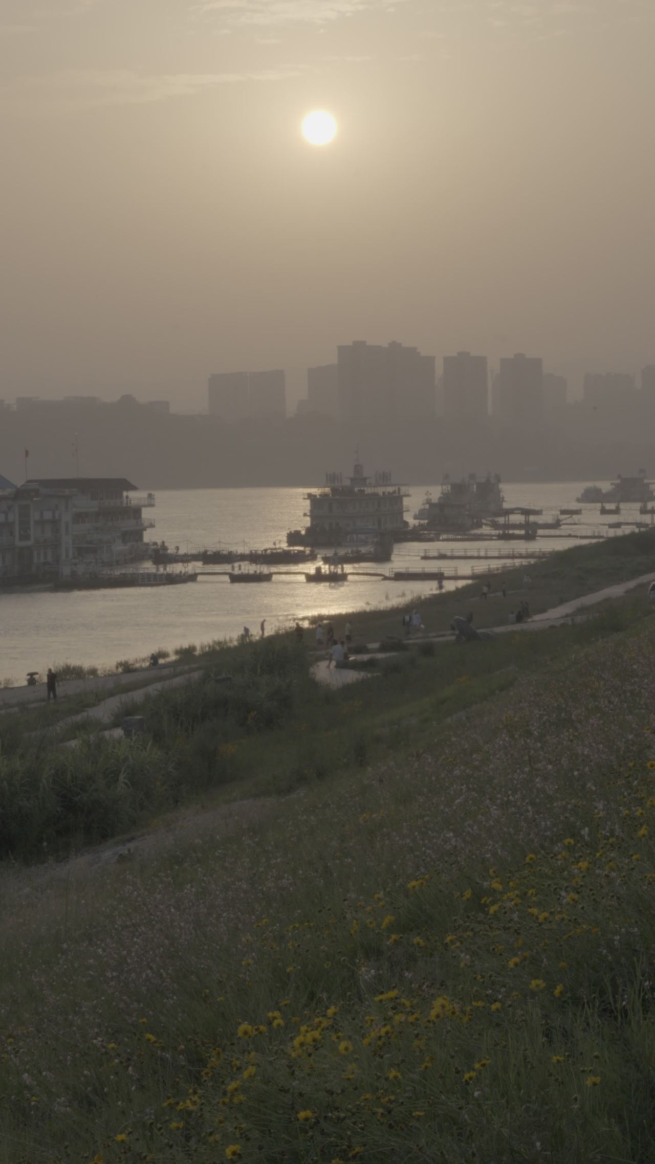 宜昌江边 71