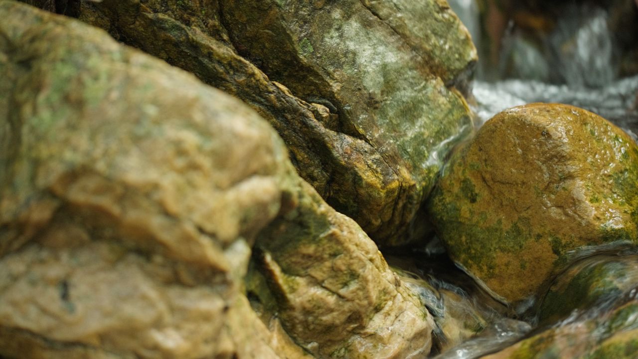 清澈山泉水温泉矿泉水小溪山涧 21