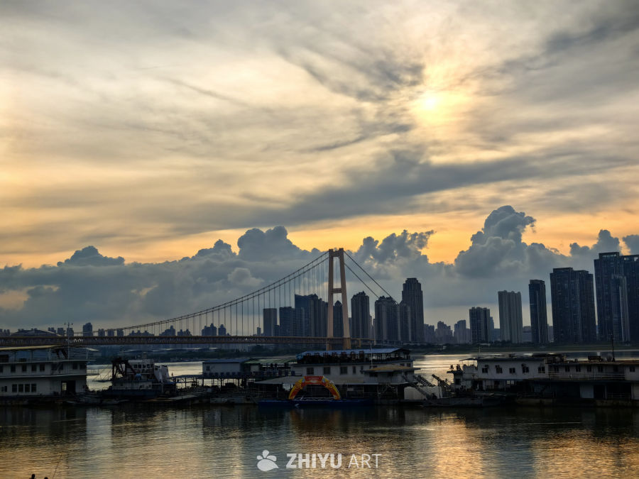 鹦鹉洲大桥夕阳与晚霞