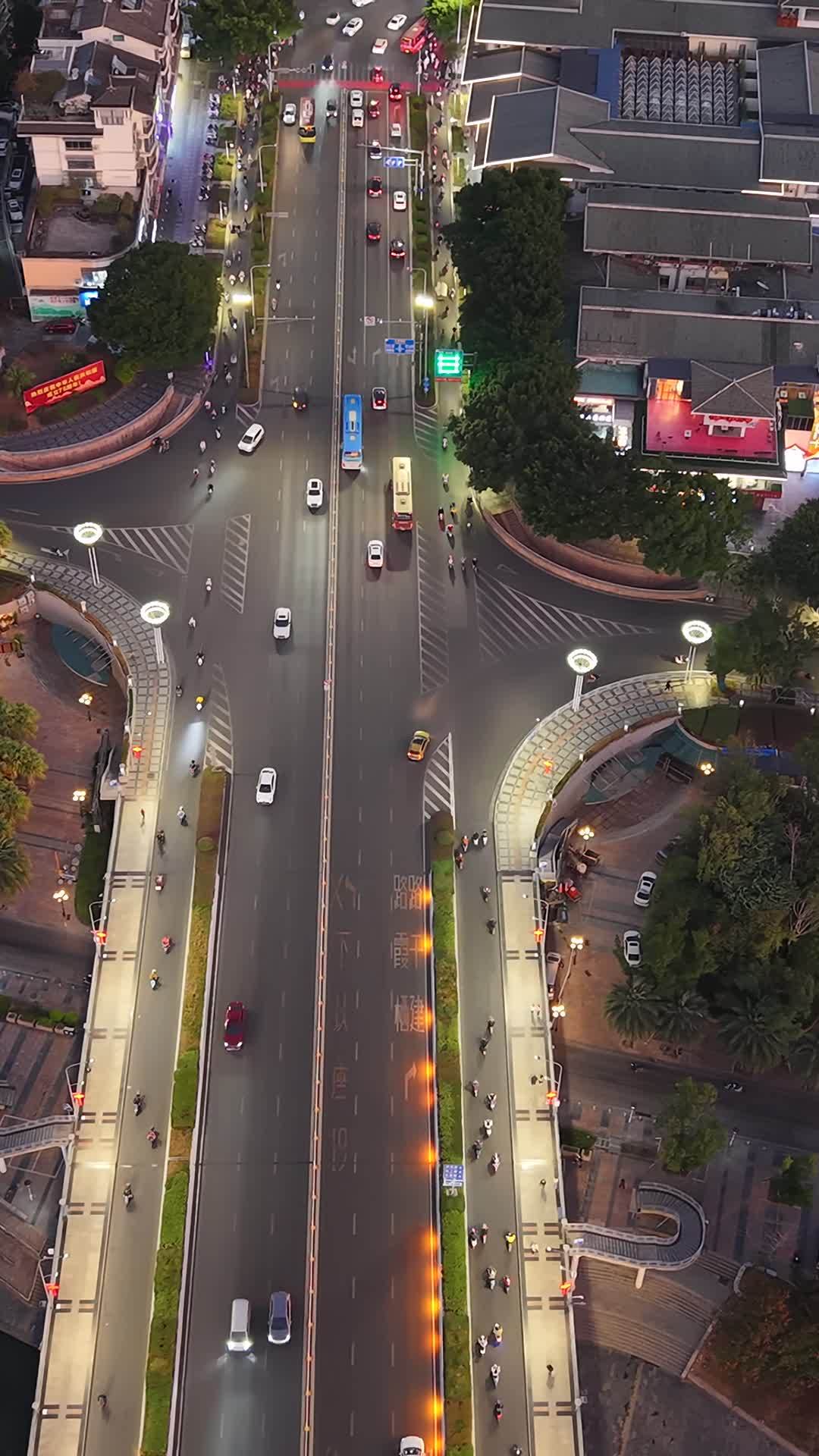 城市夜景车流