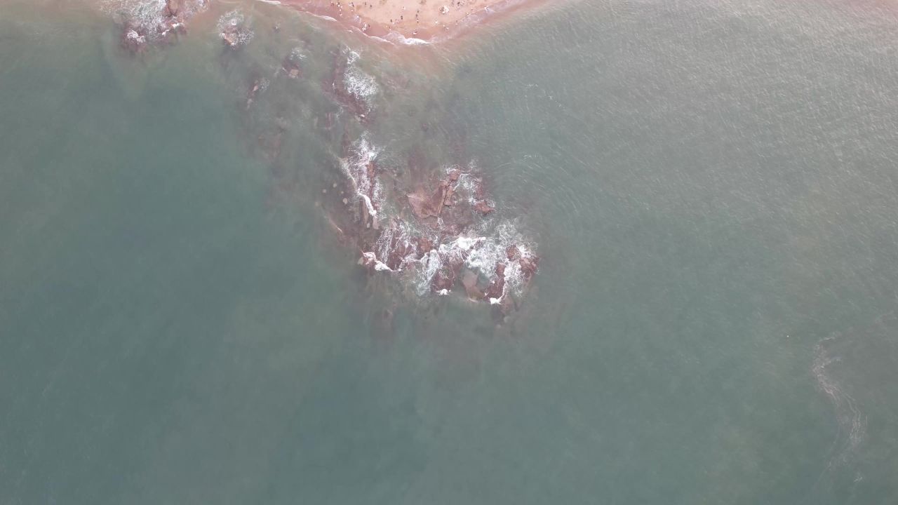 大海海浪沙滩焦石