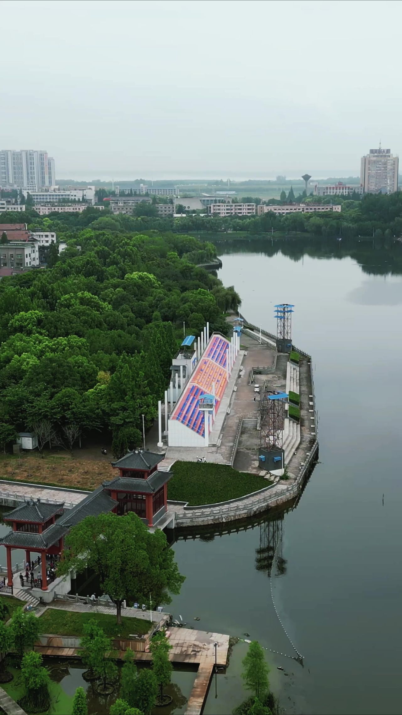 湖北荆州古城建筑竖屏航拍
