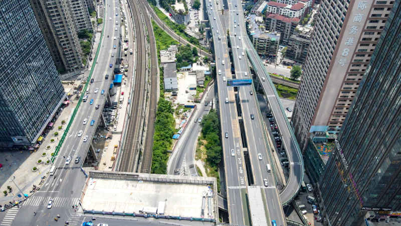 贵阳城市高楼交通