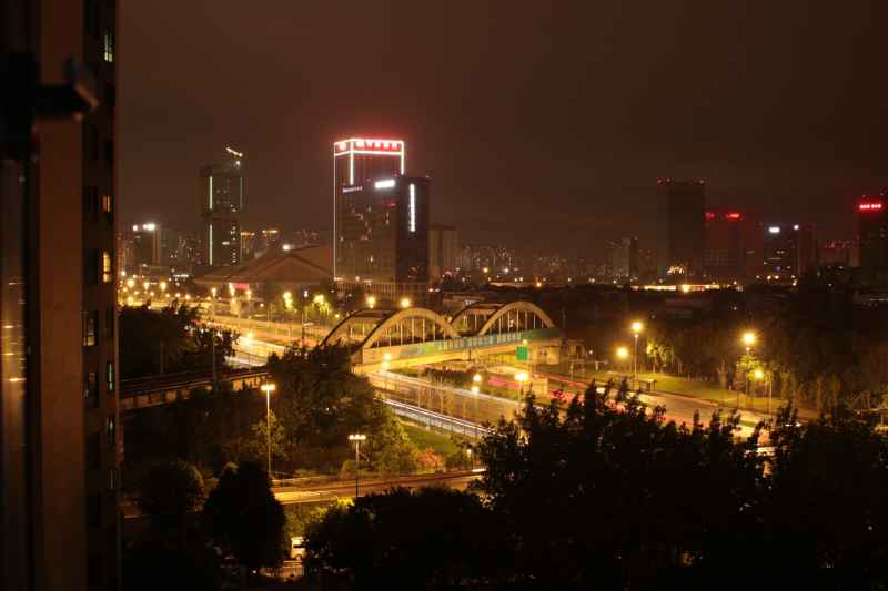 成都市东三环车轨夜景 1