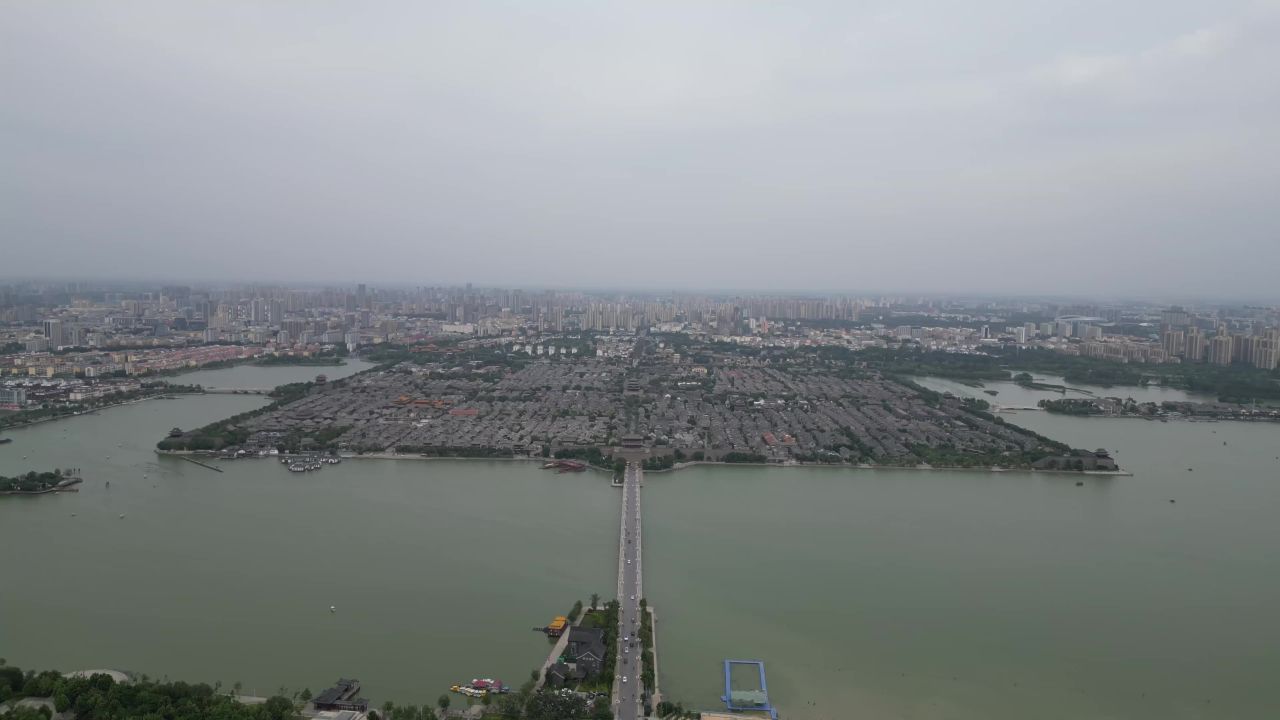 航拍山东聊城东昌湖景区