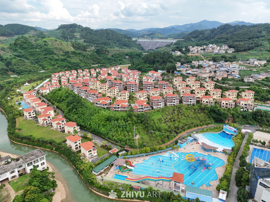 山间温泉度假村