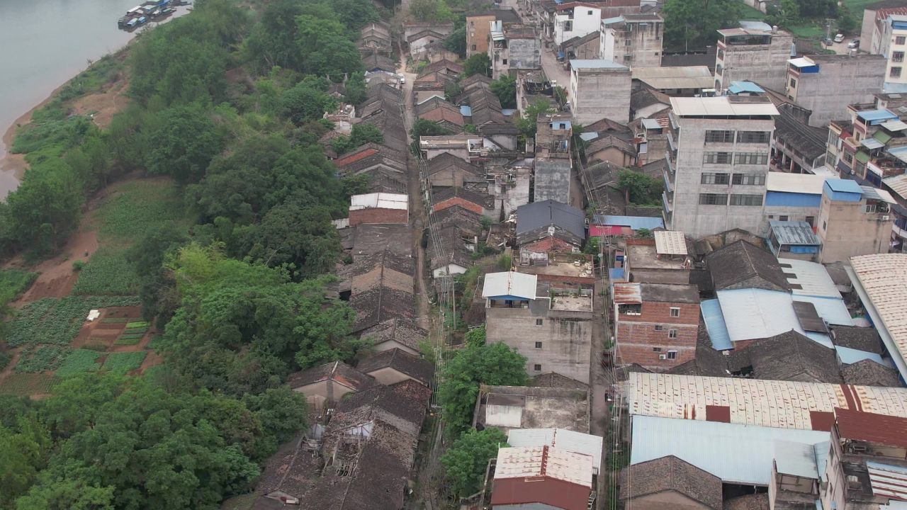 城市破旧老城区房屋建筑航拍  