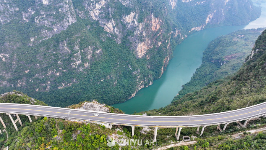航拍山区公路  贵州关兴公路 11
