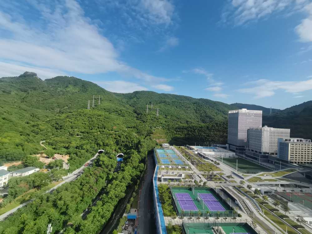 都市区  山  自然  球场