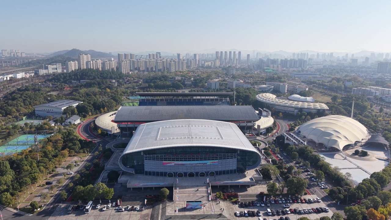 现代体育场全景