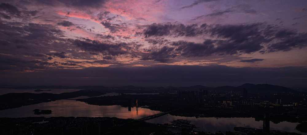 紫气东来.落日余晖