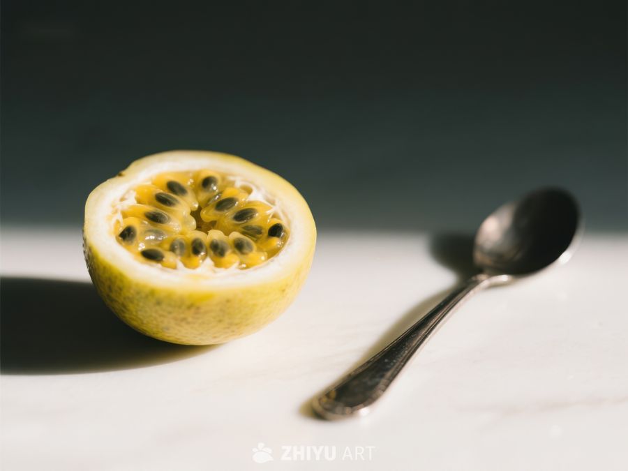 切开的百香果与银勺 399