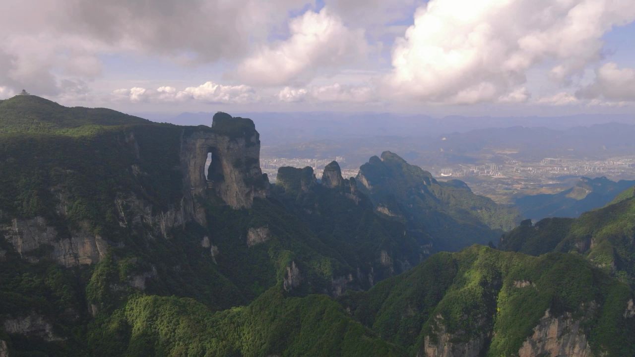 湖南张家界天门山5A景区航拍  27