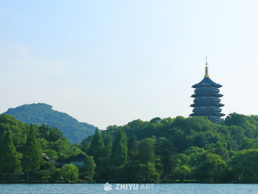 西湖雷峰塔晨景