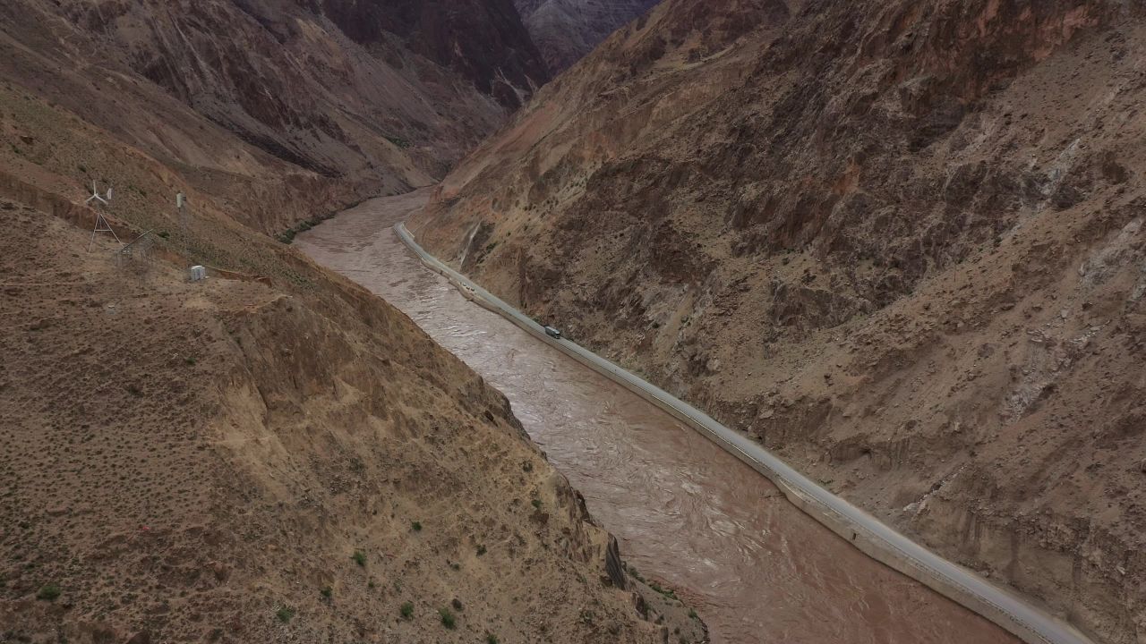 航拍川藏线怒江大峡谷