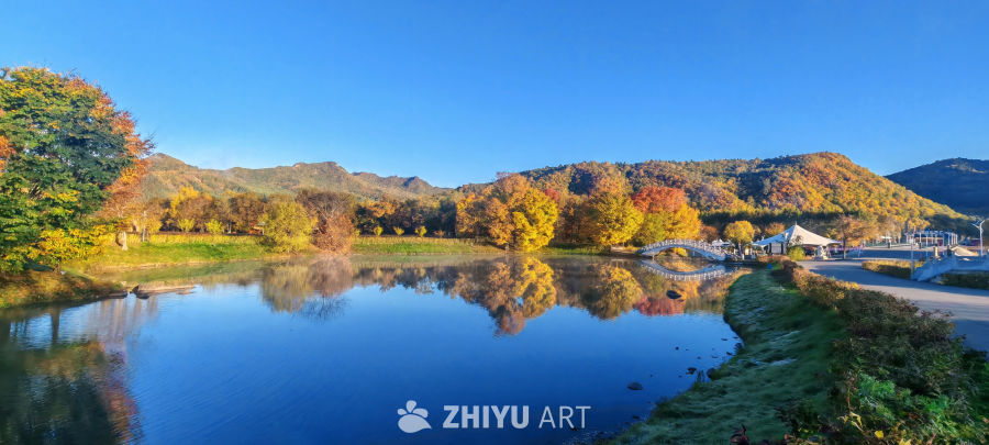 秋湖彩韵 彩林映潭