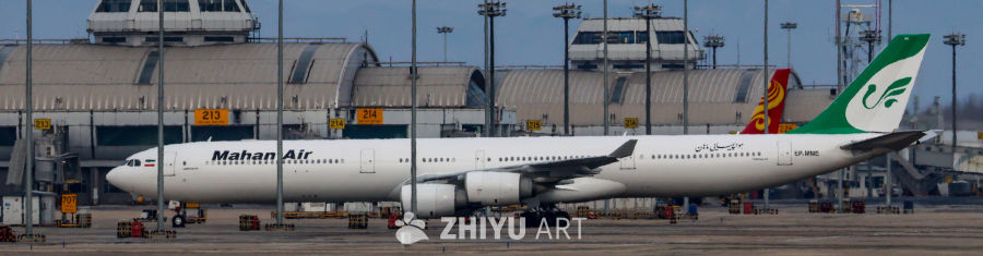 马汉航空客机停靠机场