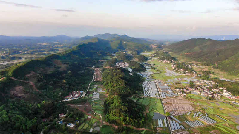 山川丘陵农田农业种植航拍图 