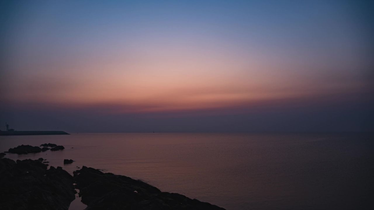 海上日出
