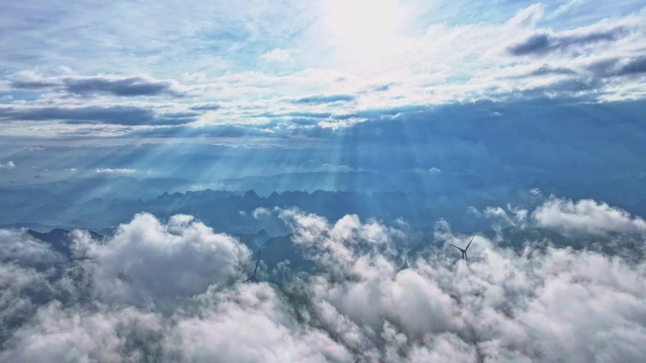 4k延时绝美耶稣光穿过云层 丁达尔效应