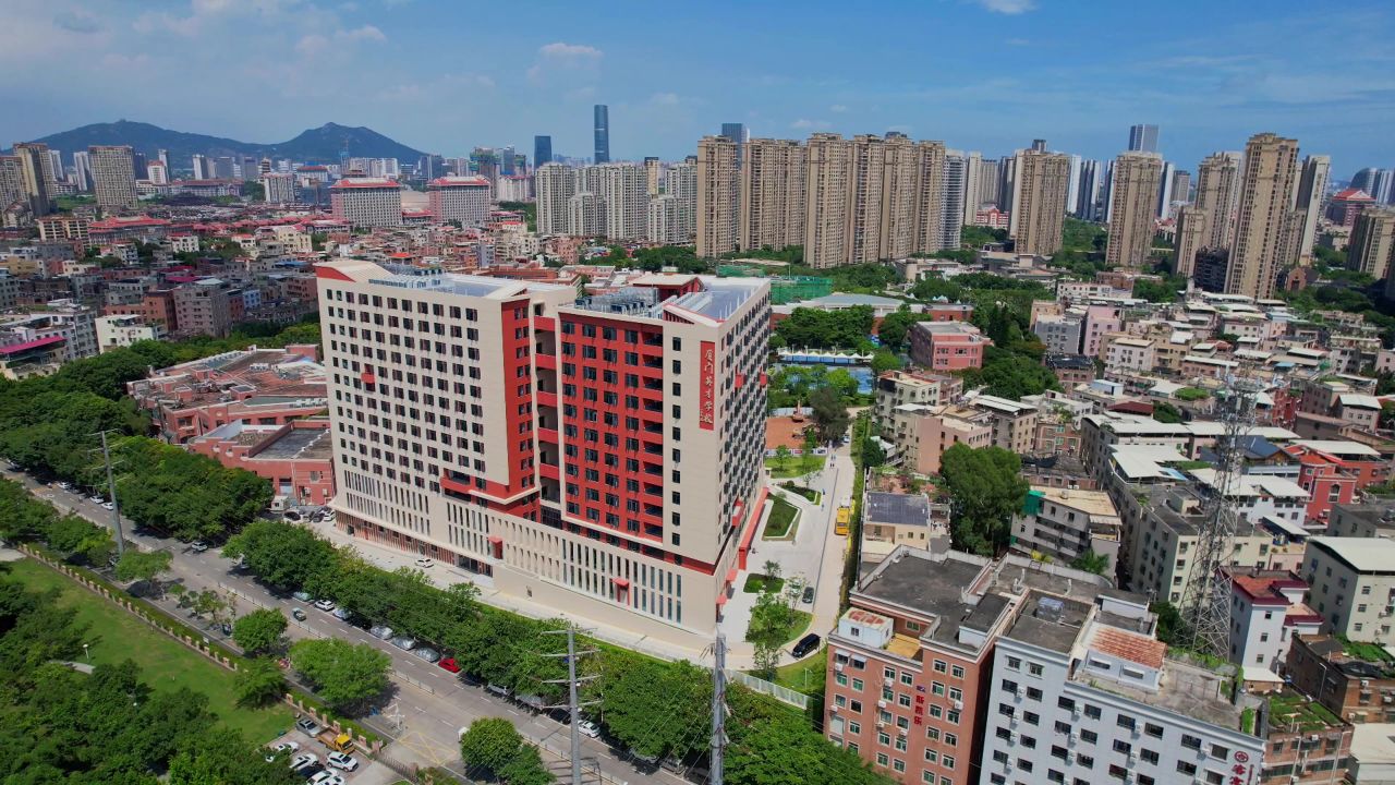 航拍厦门英才学校景观 2