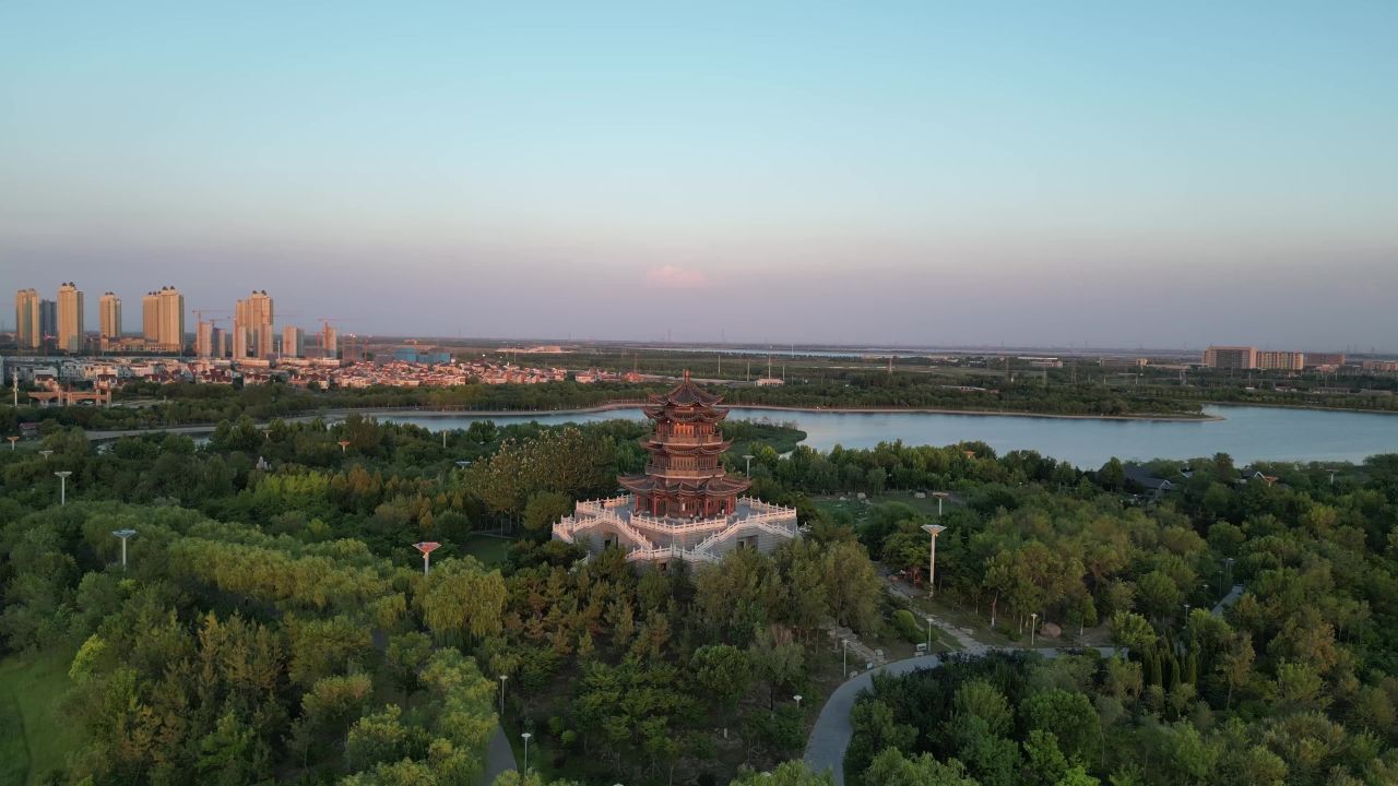山东东营清风湖公园多宝塔航拍