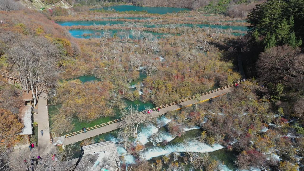 航拍九寨沟树正群海秋景