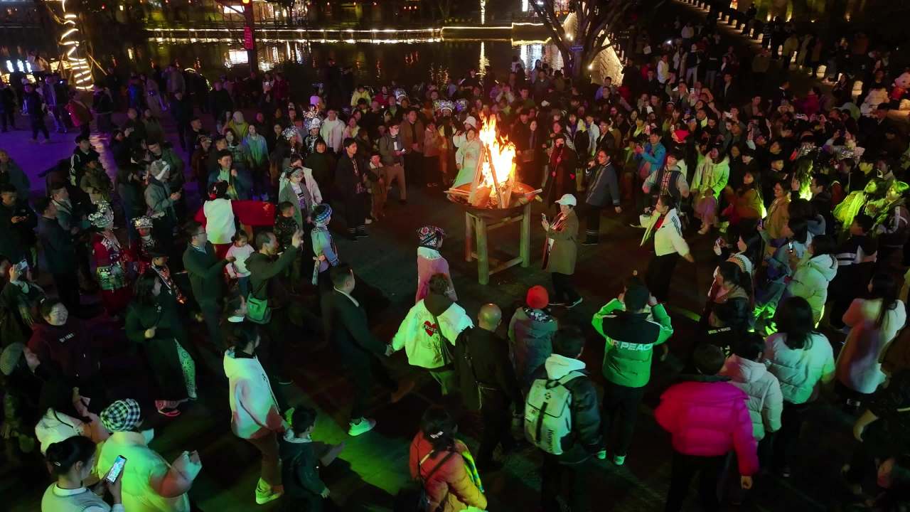 4k篝火晚会狂欢
