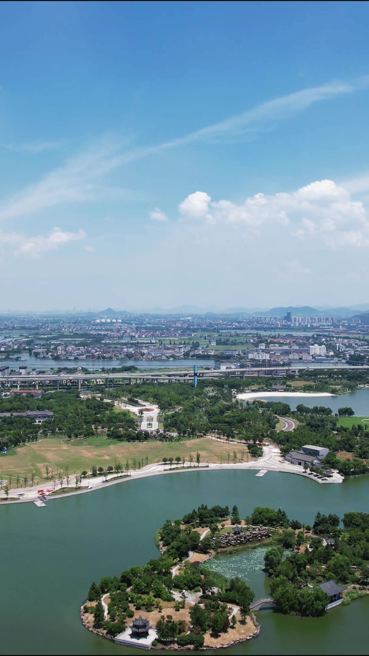 浙江绍兴城市风光地标建筑竖屏航拍 