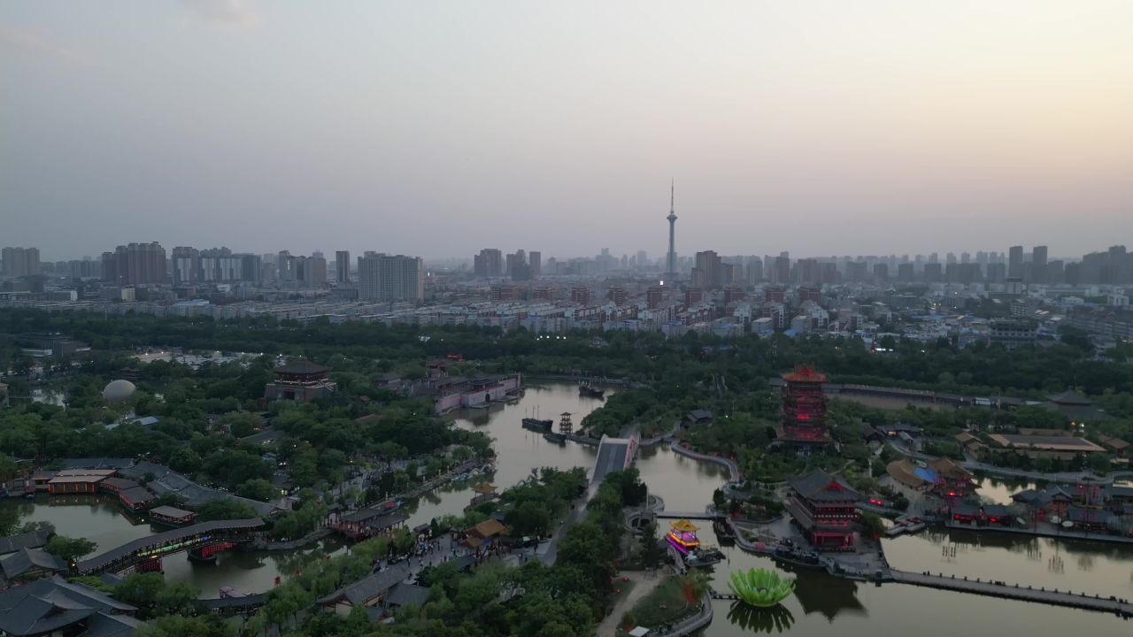 航拍开封清明上河园夜幕灯光