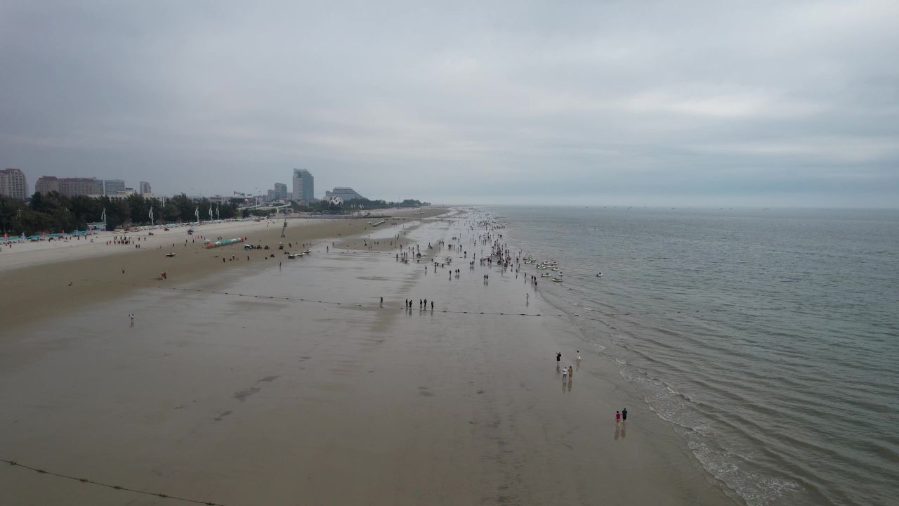 大海海洋沙滩广西北海银滩航拍 