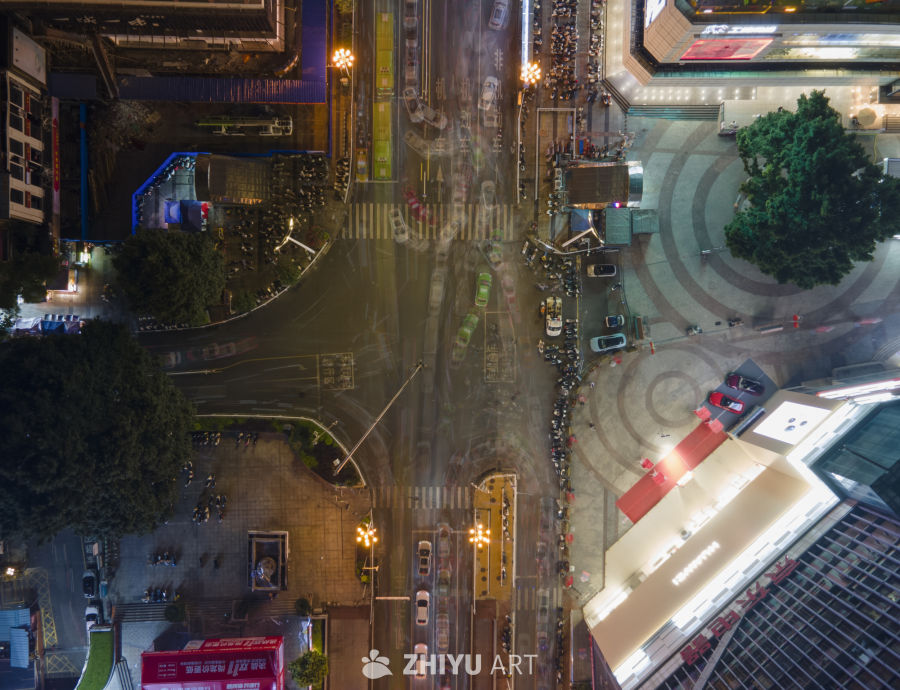 城市夜景俯瞰图