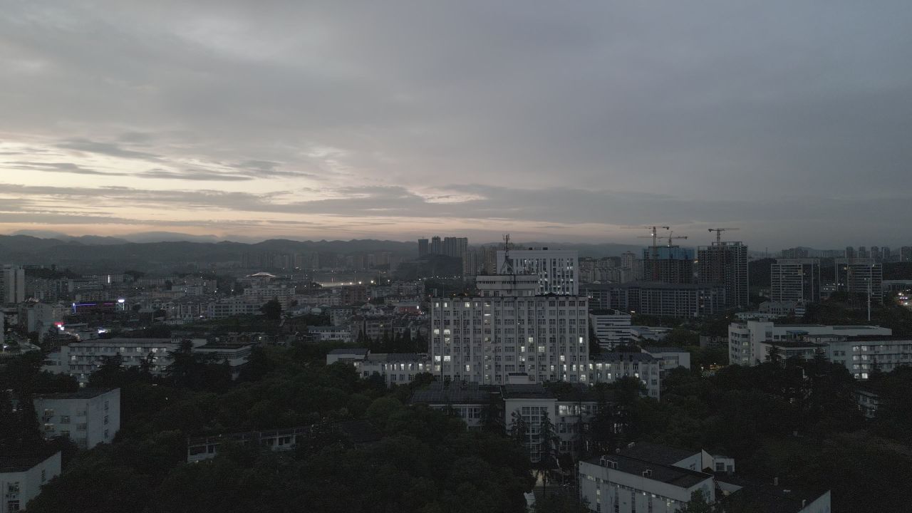 三峡大学火烧云素材