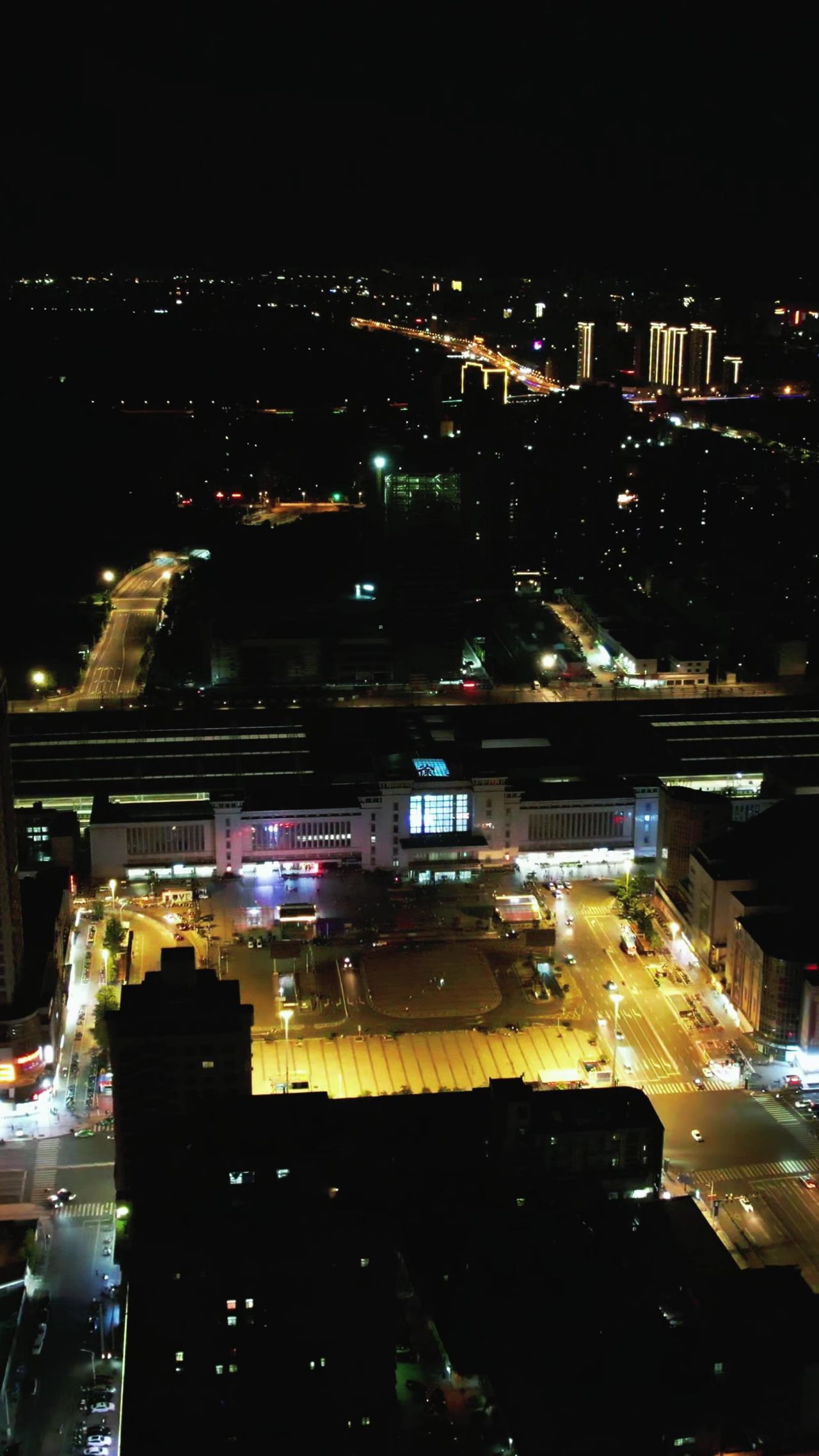 江苏徐州城市夜景灯光竖屏航拍