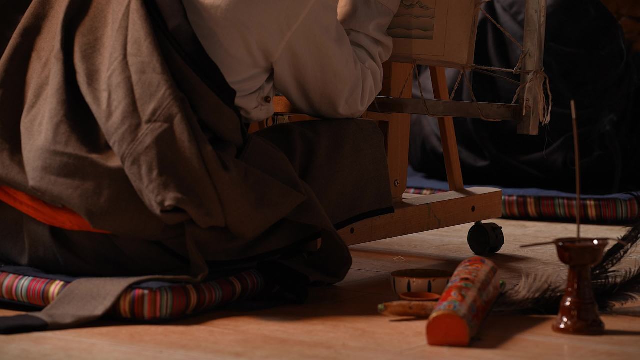 唐卡艺人创作过程