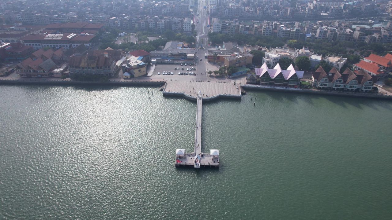  广西北海外沙岛海上观光平台航拍